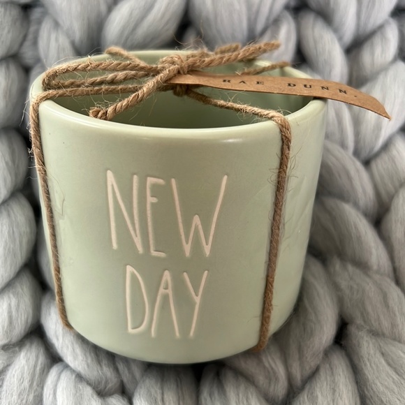 Rae Dunn Other - Rae Dunn New Day Planter